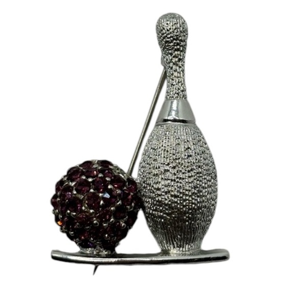 Vintage Silver‎ Tone Bowling Pin and Purple Crystals Ball Pin Brooch - Picture 1 of 4